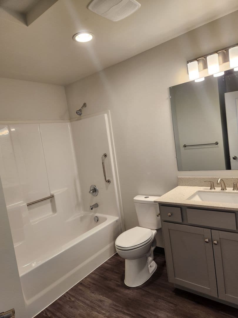 Bellingham Apartment: 1440 10th Street