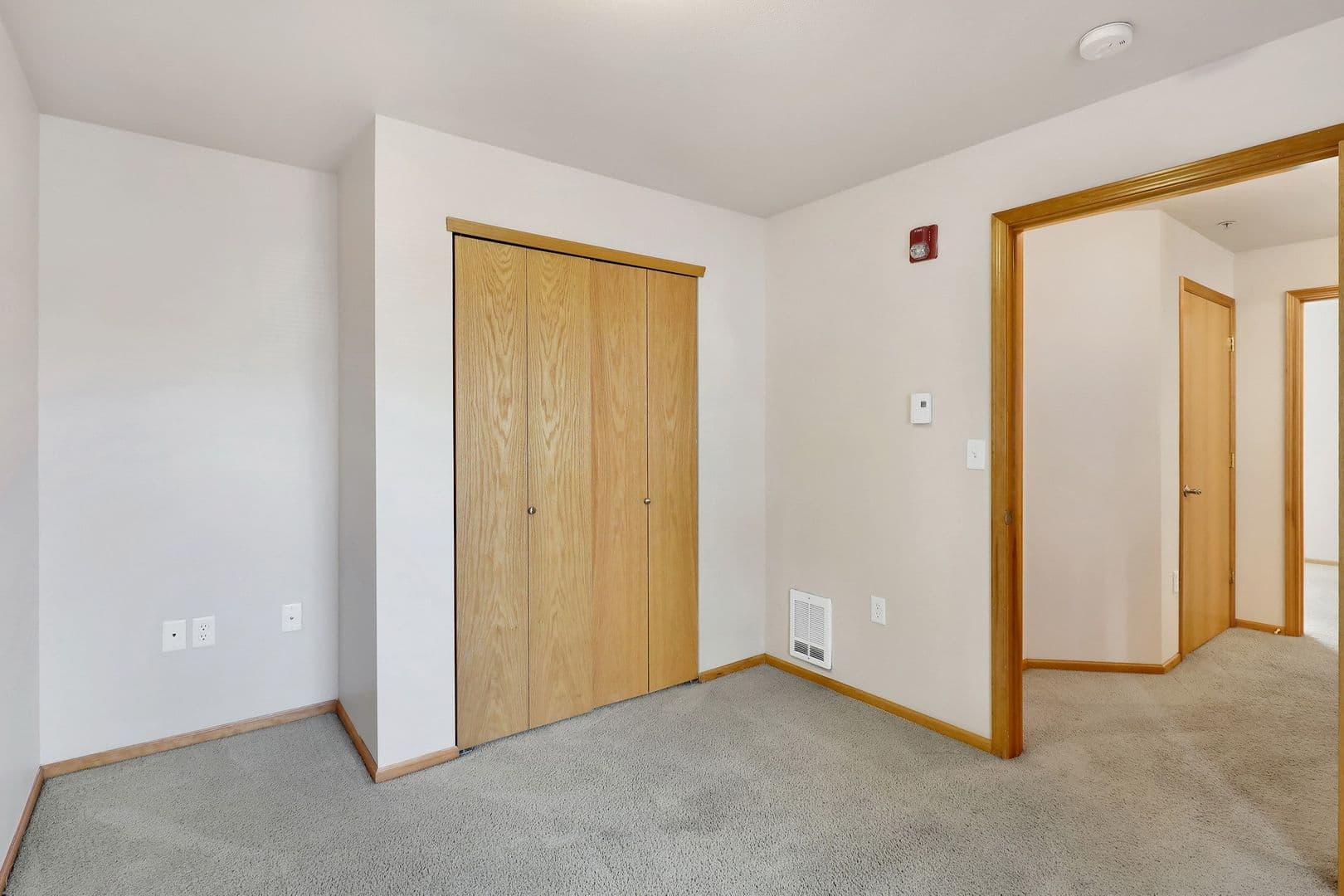 Bellingham Apartment: 230, 240 & 250 32nd Street
