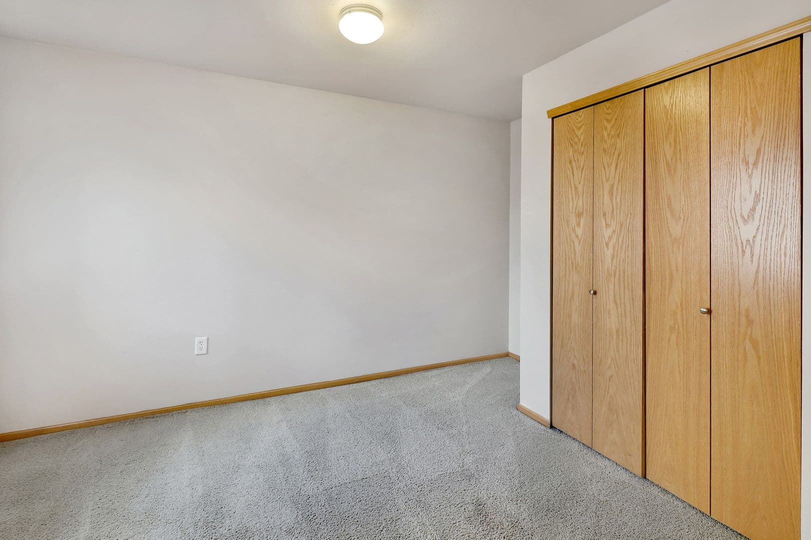 Bellingham Apartment: 230, 240 & 250 32nd Street