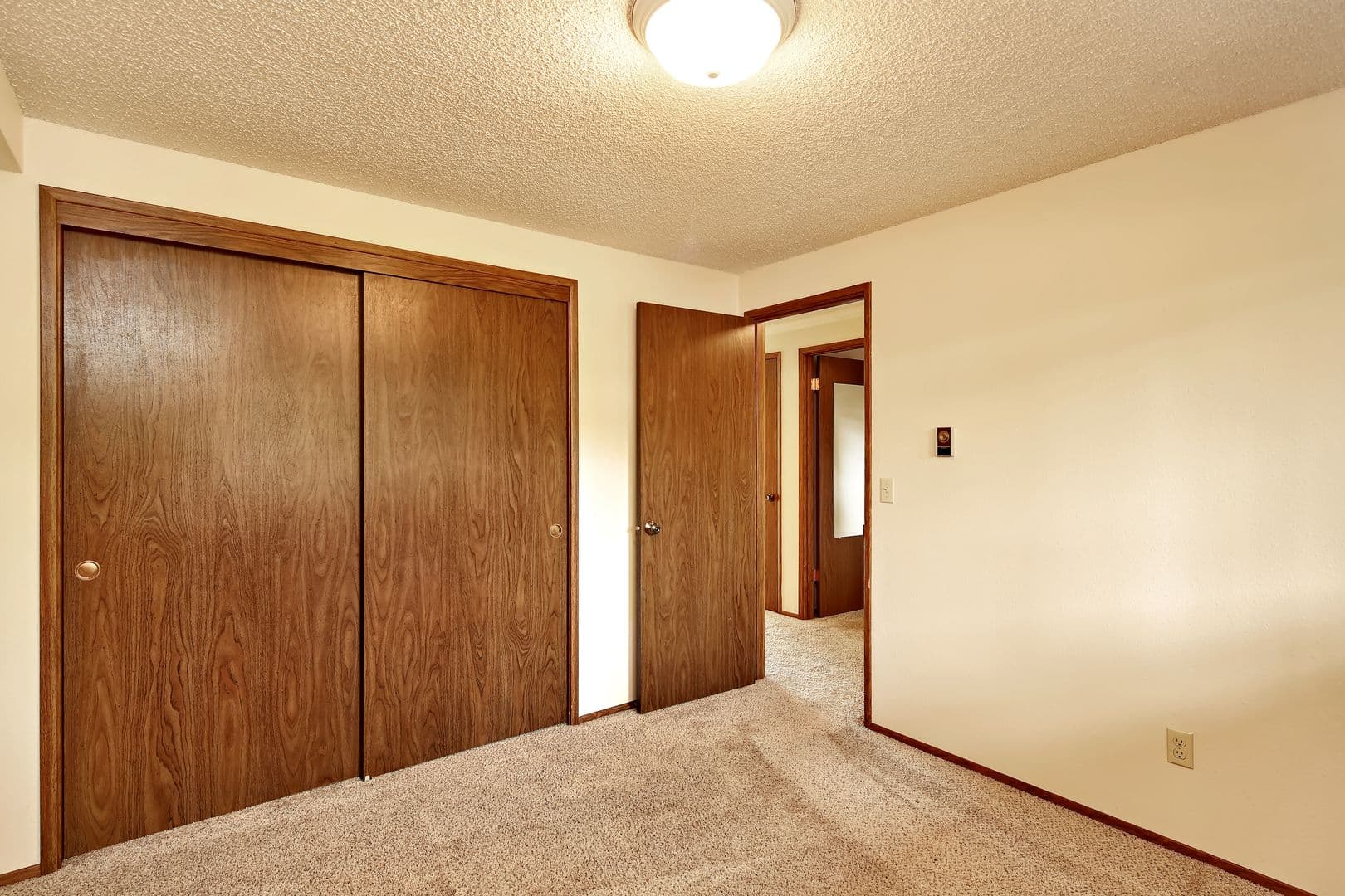 Lynden Apartment: La Villa Drive, 1412 Liberty St, 1414 Liberty St, 14th St