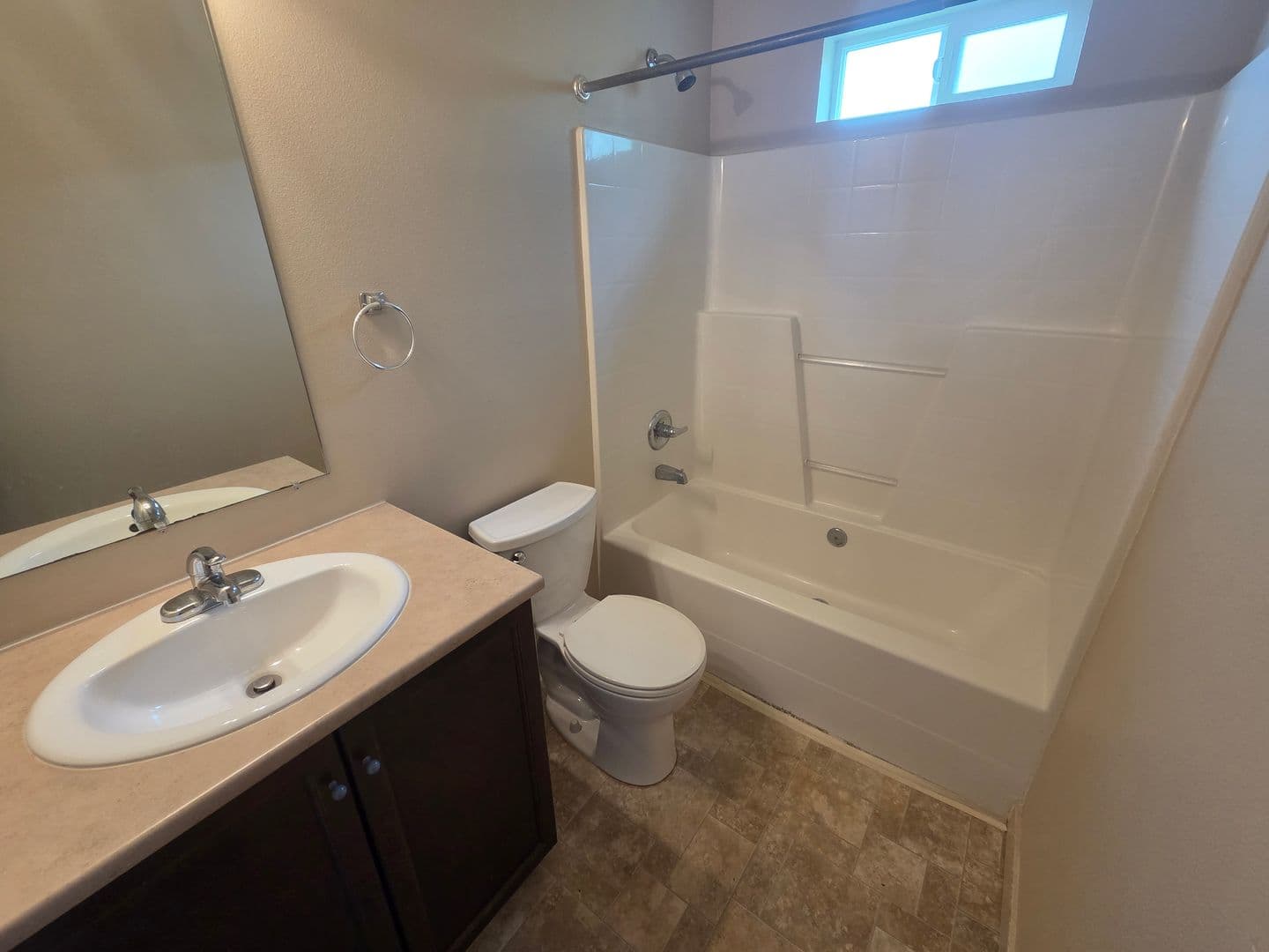 Ferndale Apartment: 2180 Washington St