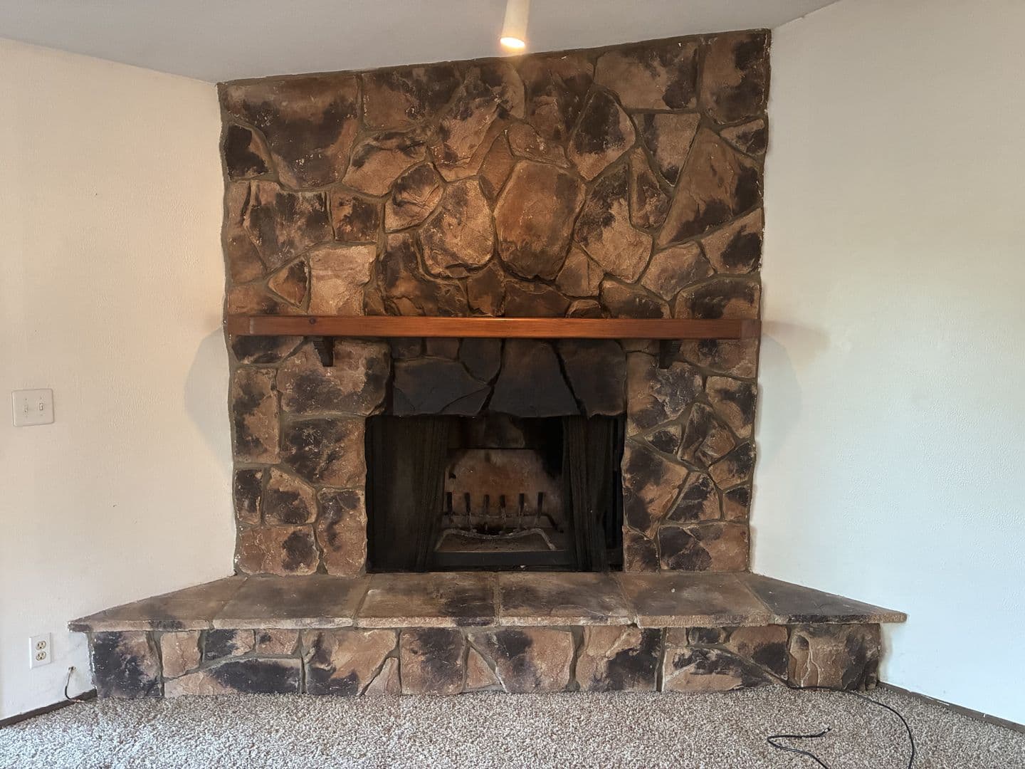 Bellingham House: 1335 Sommerset