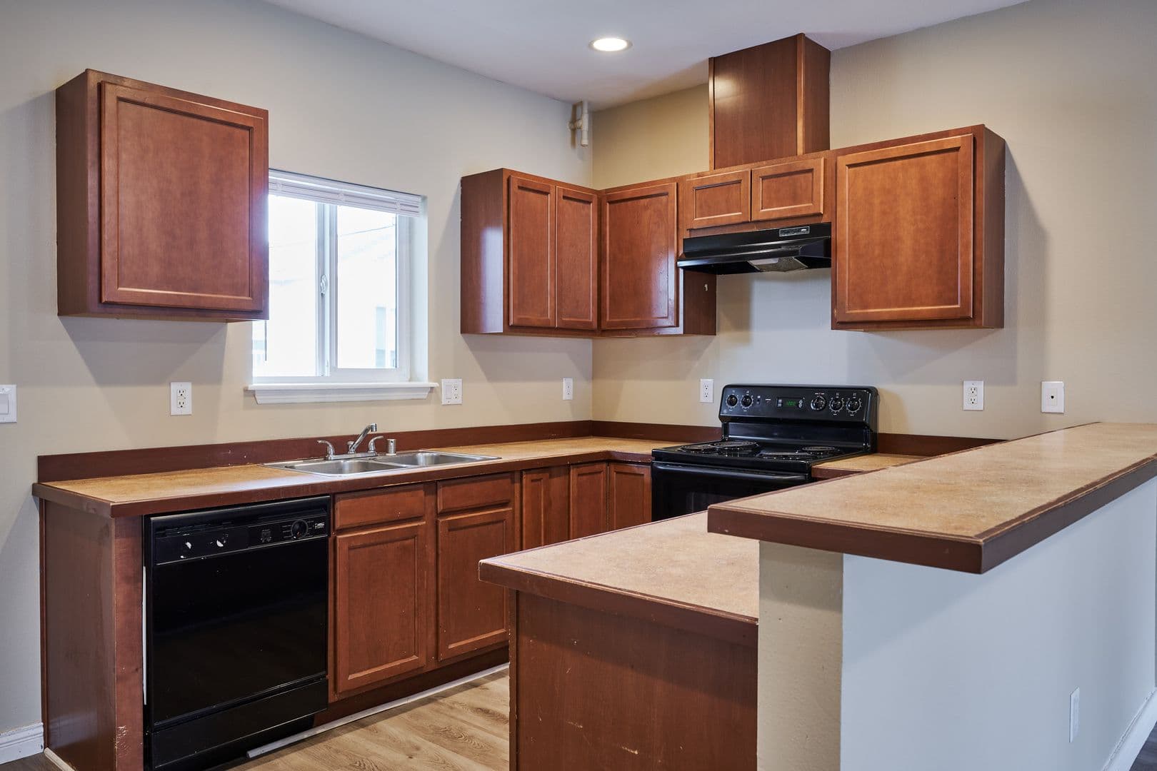 Ferndale Apartment: 2363 - 2375 Main Street