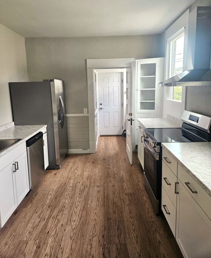 Bellingham House: 1515 12th Street - 1515