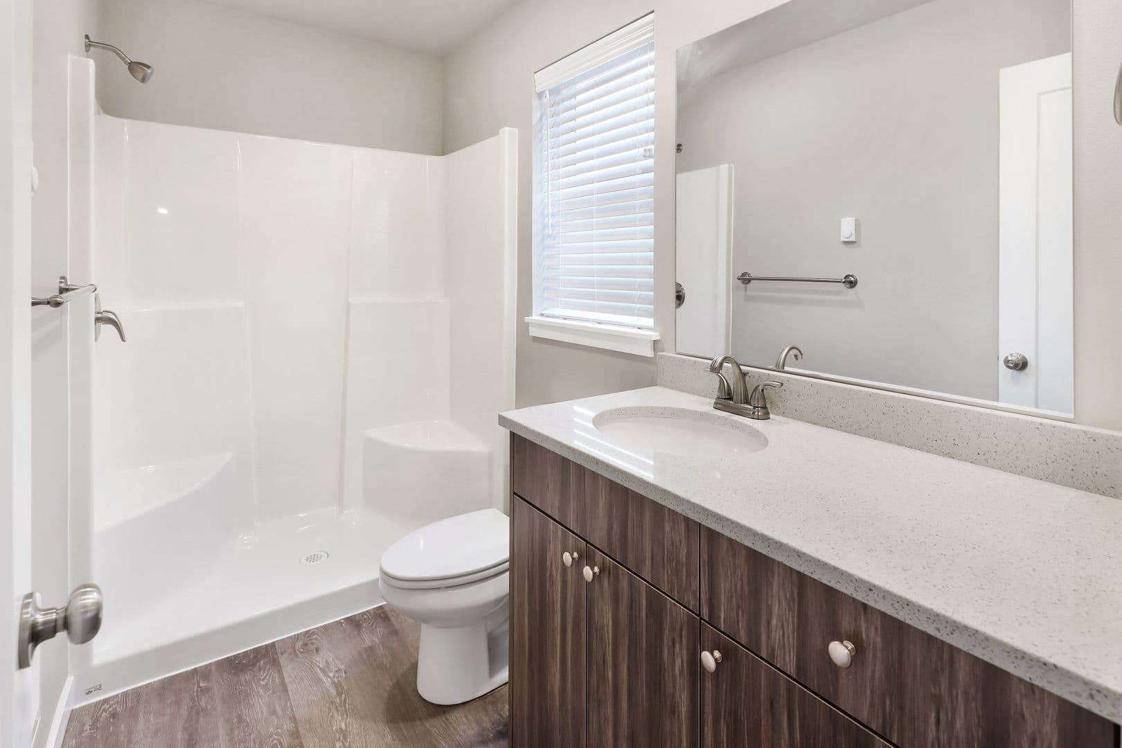 Ferndale Apartment: 1813 Eastgate Loop