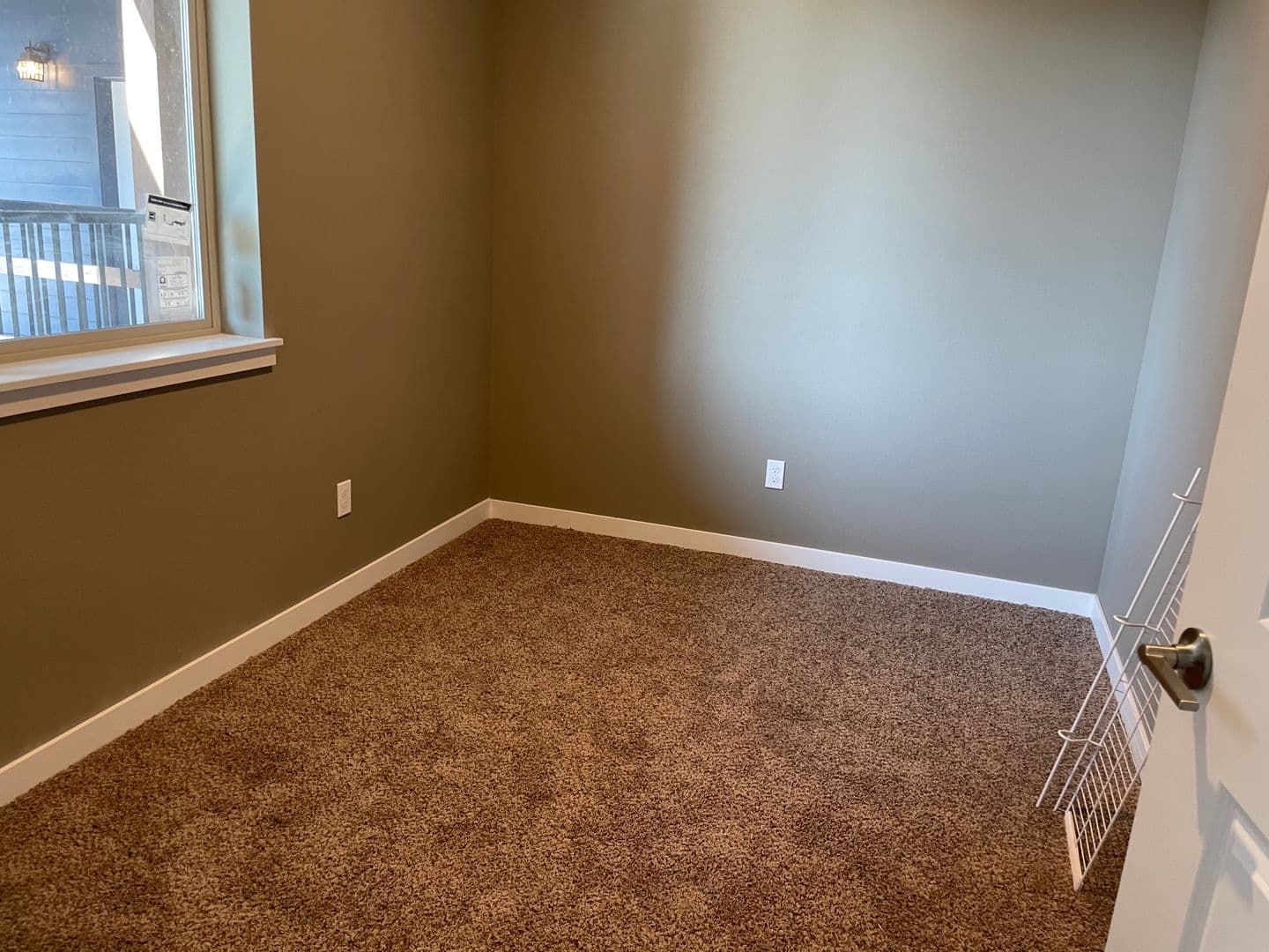 Bellingham Apartment: 3613 Consolidation Avenue
