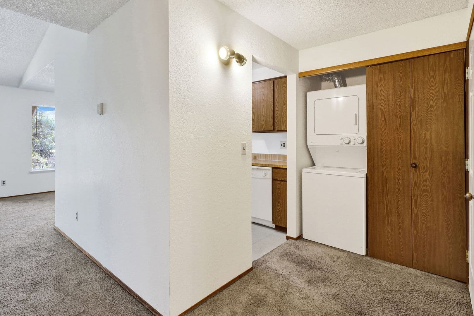 Bellingham Apartment: 316 and 320 Elwood Court