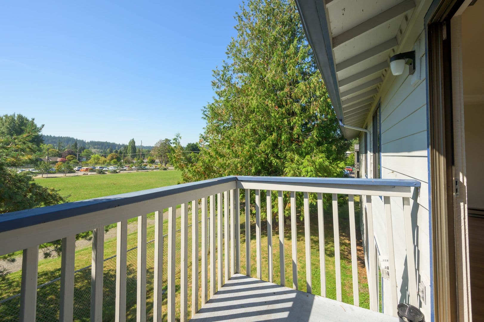 Bellingham Apartment: 2502-2506 Douglas Avenue
