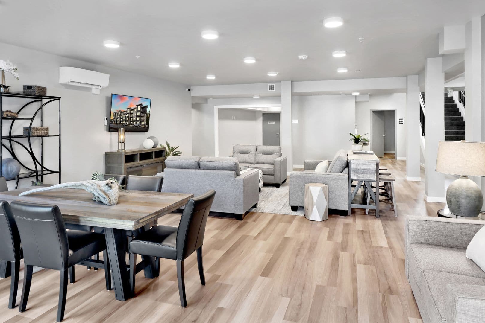 Bellingham Apartment: 4265 Creston Way