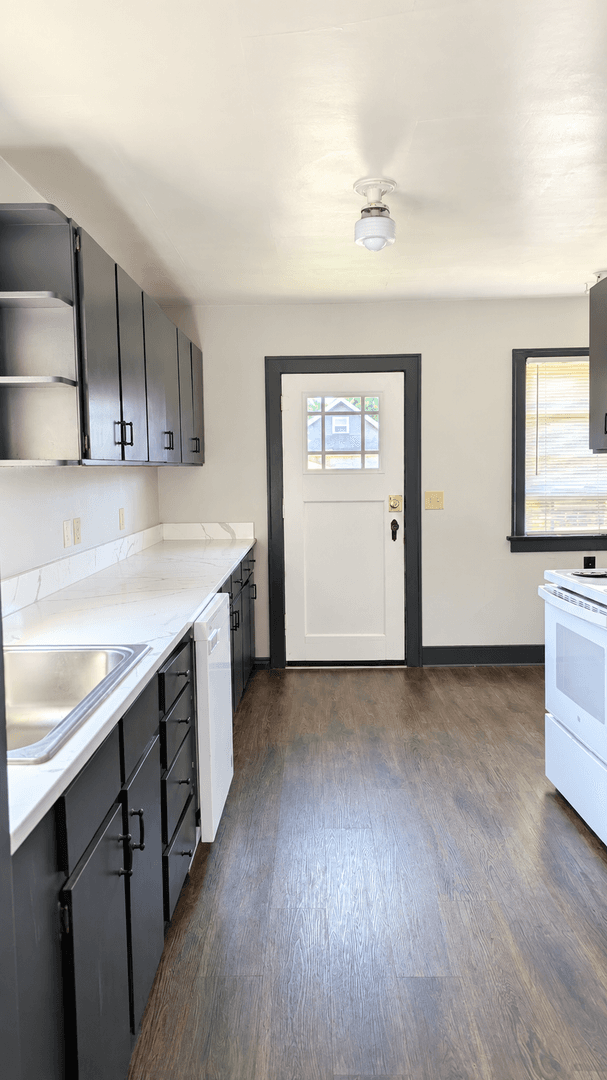 Bellingham House: 1109 Humboldt Street