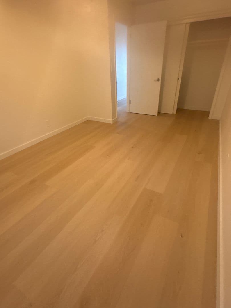 Bellingham Apartment: 490 S. State St