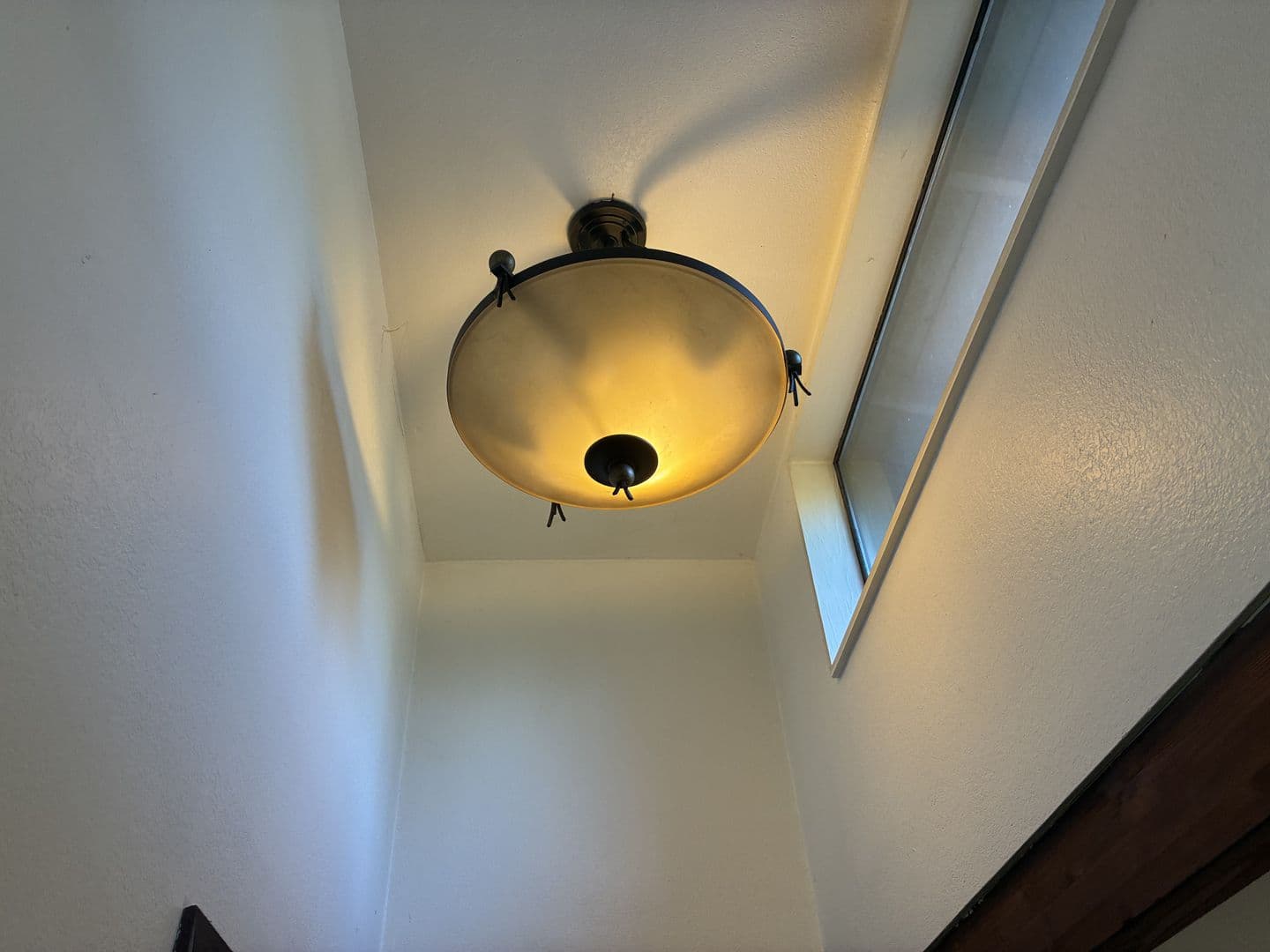 Bellingham House: 1335 Sommerset