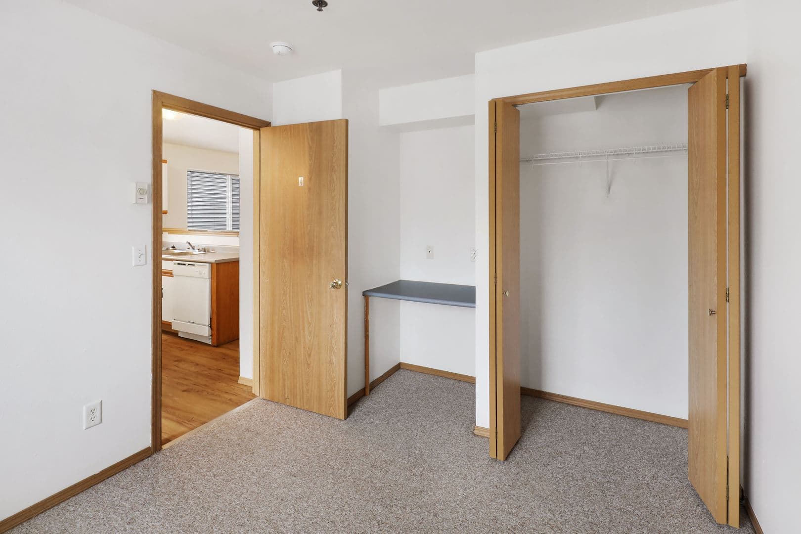 Bellingham Apartment: 1020 23rd Street