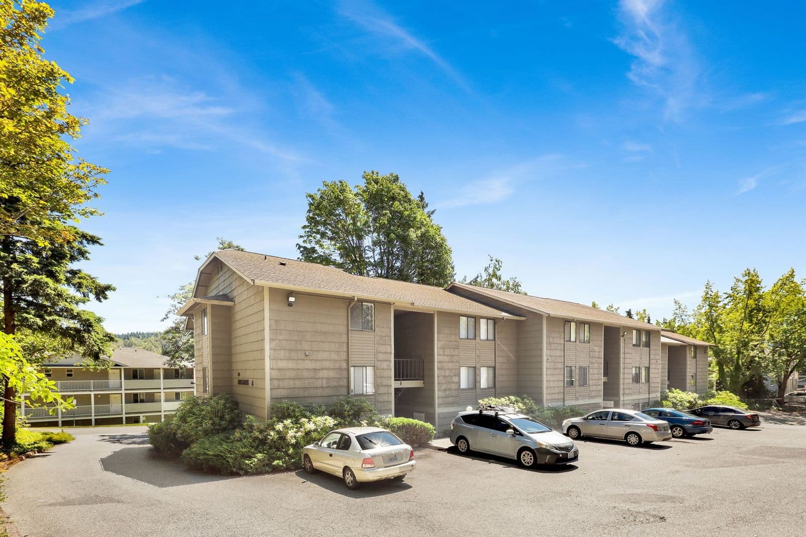 Bellingham Apartment: 316 and 320 Elwood Court