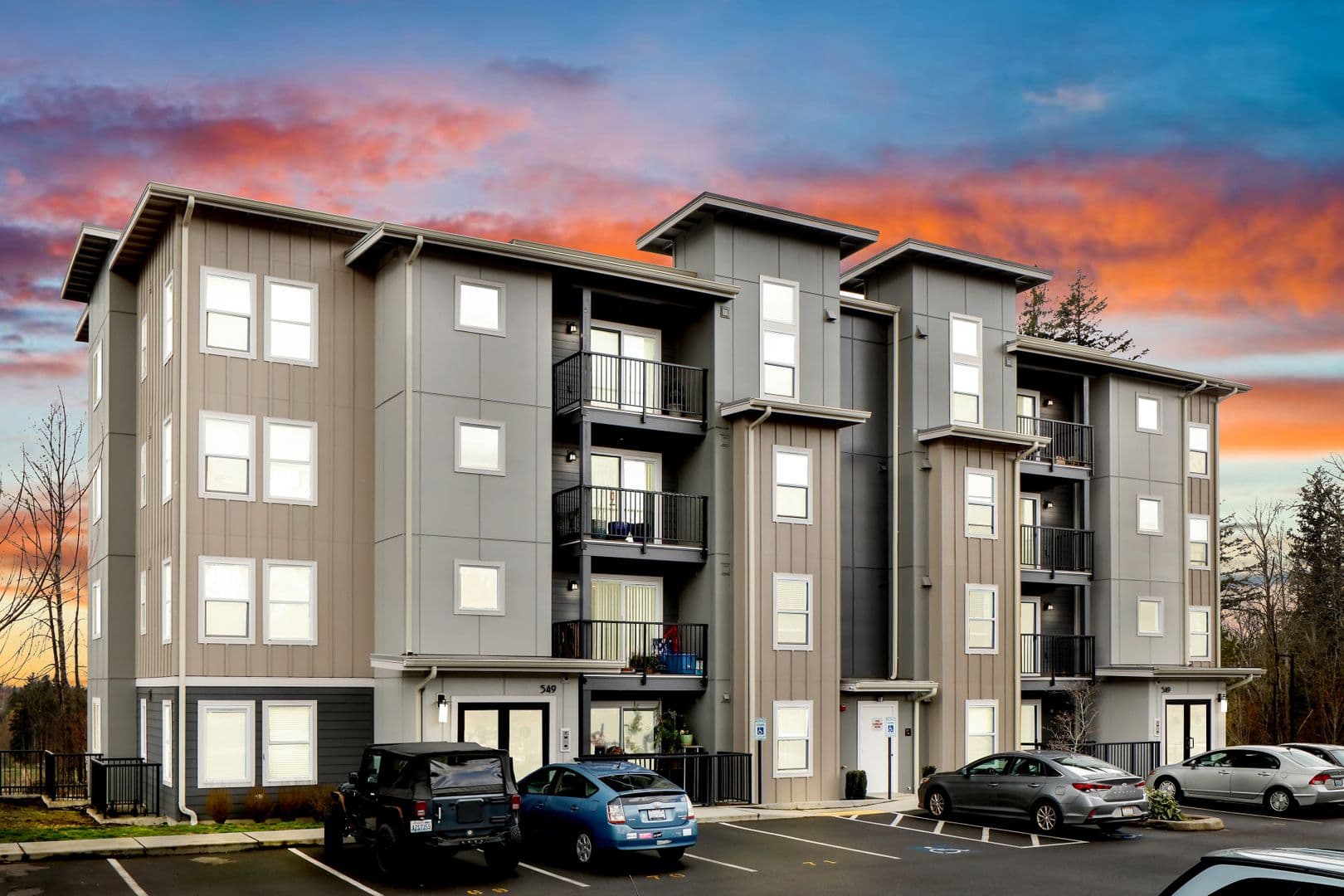 Bellingham Apartment: 541 -545 -549 E Kellogg Road