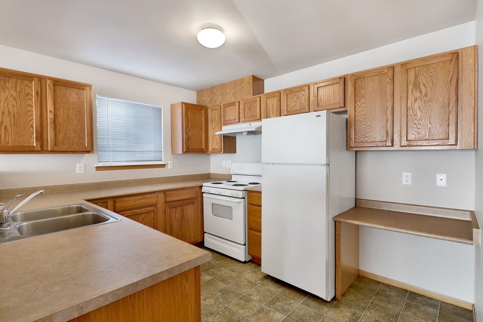 Bellingham Apartment: 230, 240 & 250 32nd Street