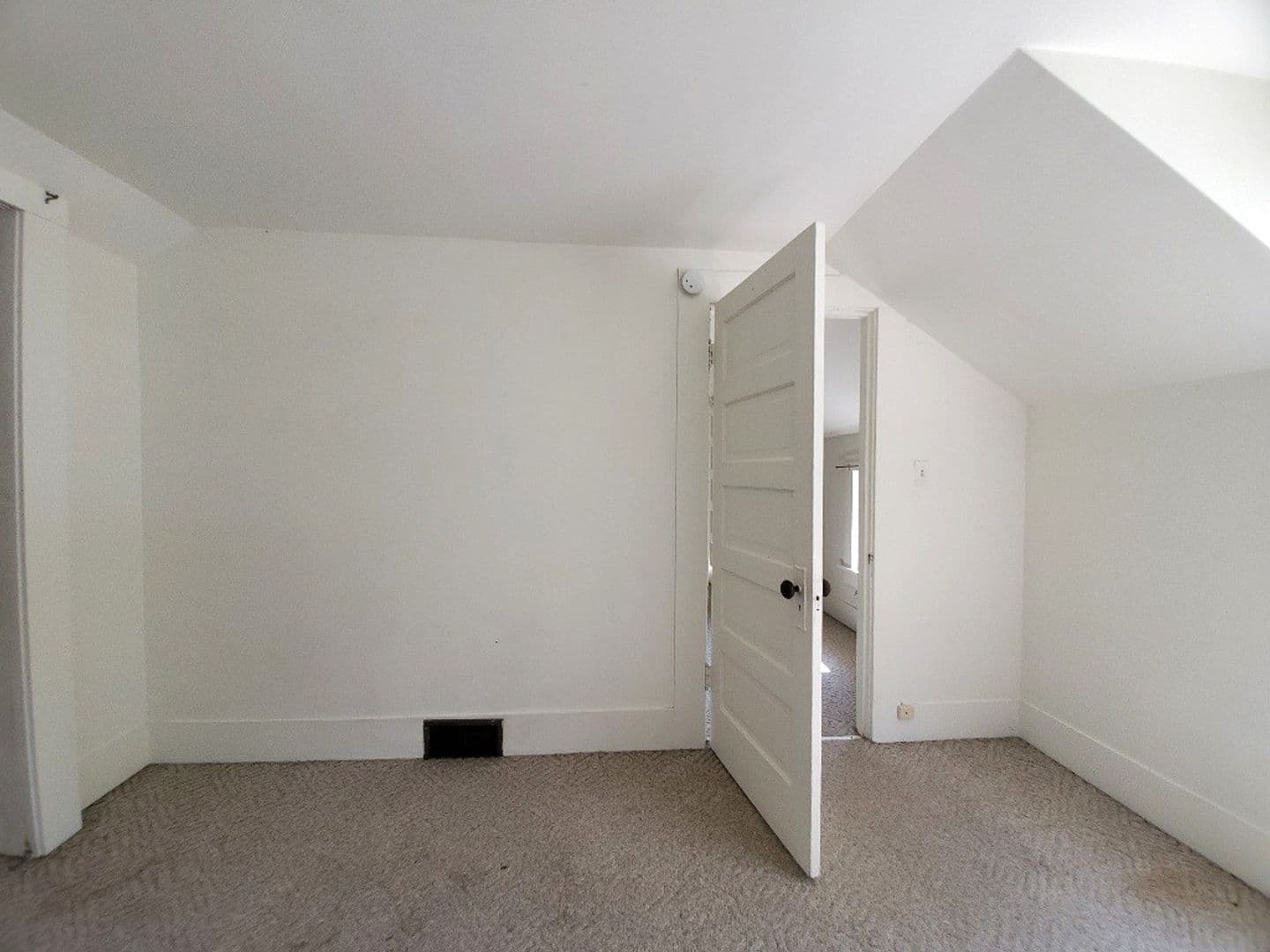 Bellingham Apartment: 509 N. Forest