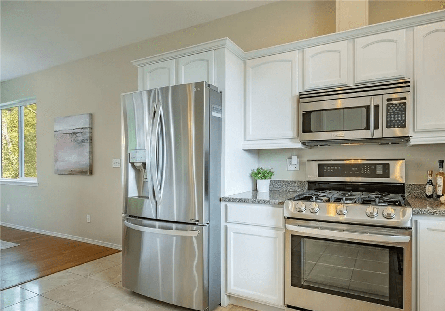 Blaine House: 8123 Comox Loop