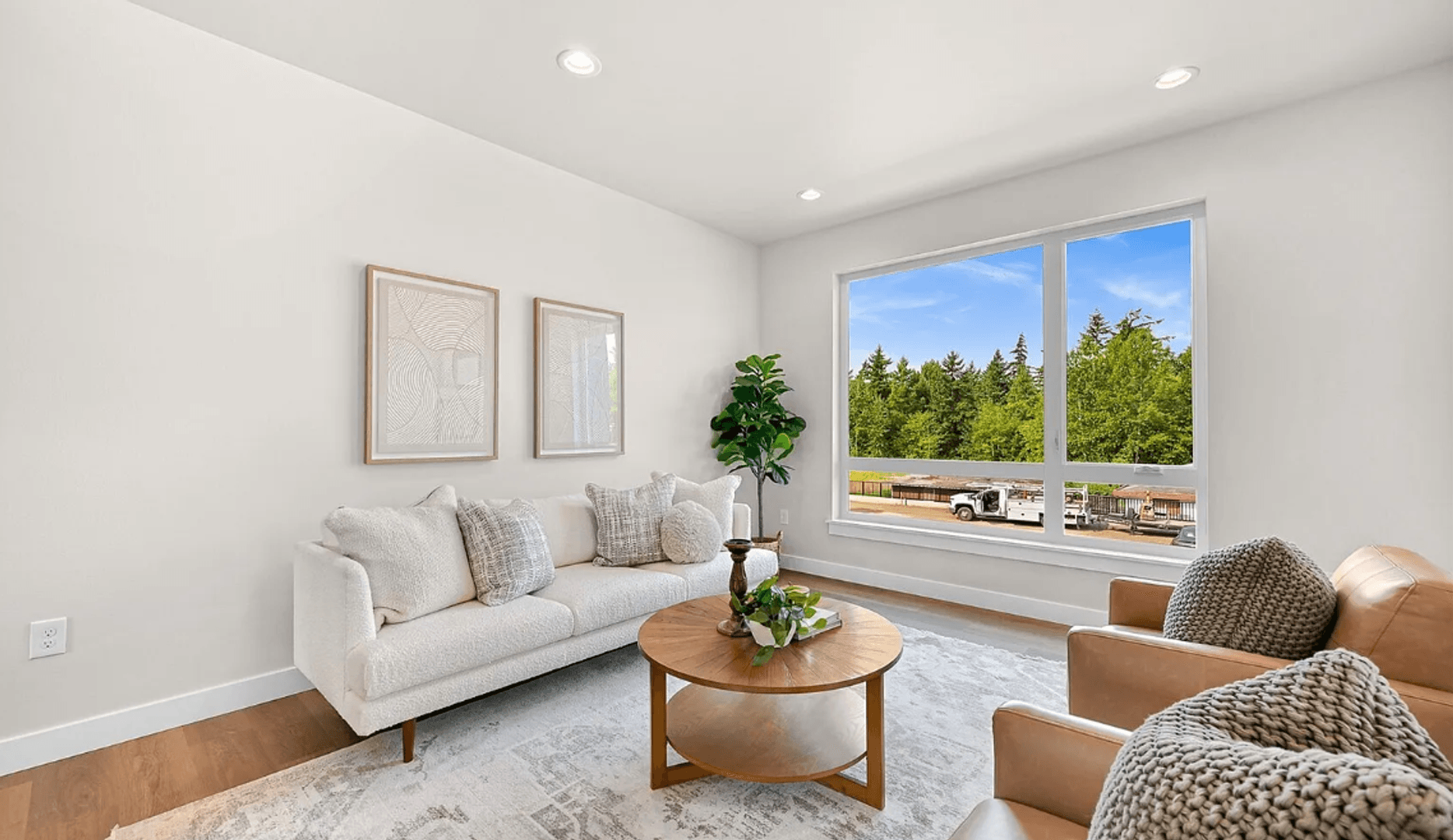 Bellingham Apartment: 217-219 Prince Ave