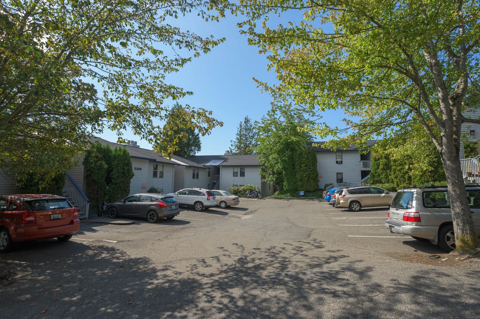Bellingham Apartment: 2502-2506 Douglas Avenue
