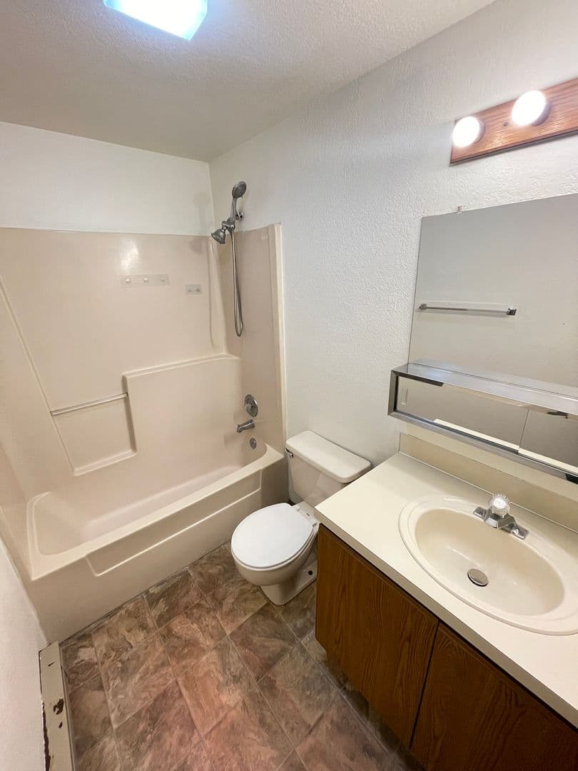 Blaine Apartment: 756 F Street