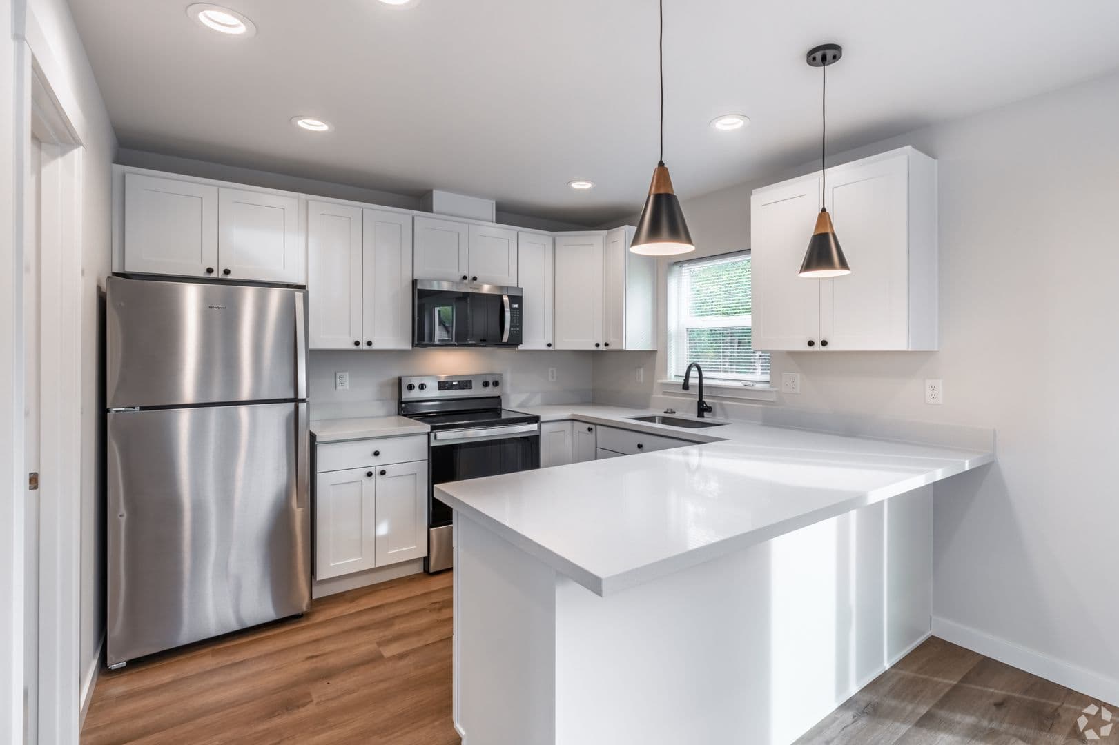 Bellingham Apartment: 200- 282 Tull Place