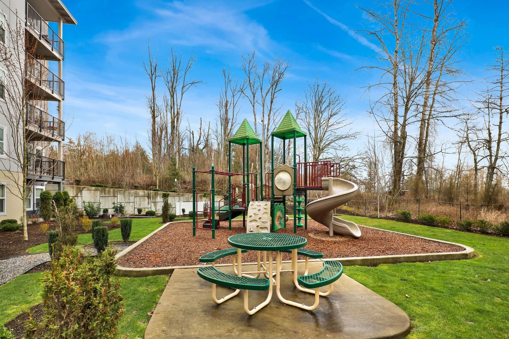 Bellingham Apartment: 541 -545 -549 E Kellogg Road