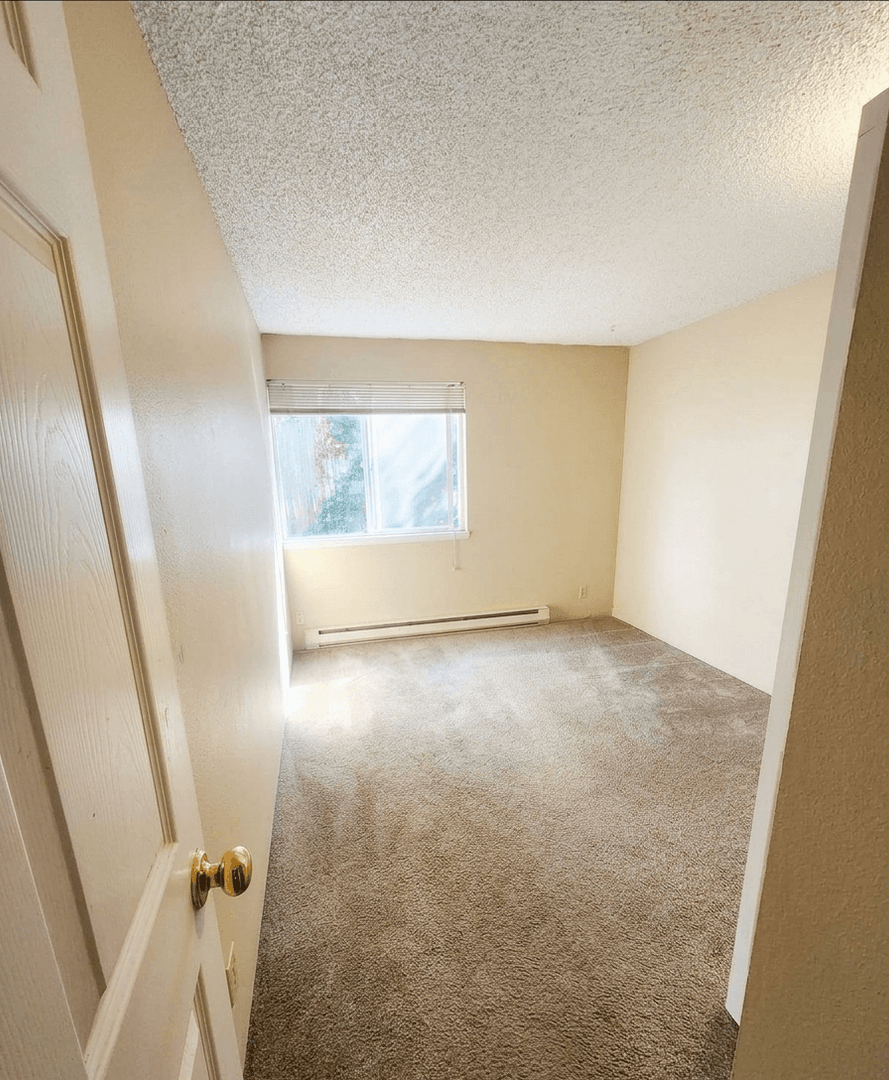Bellingham Apartment: 926 23rd/927 22nd Street