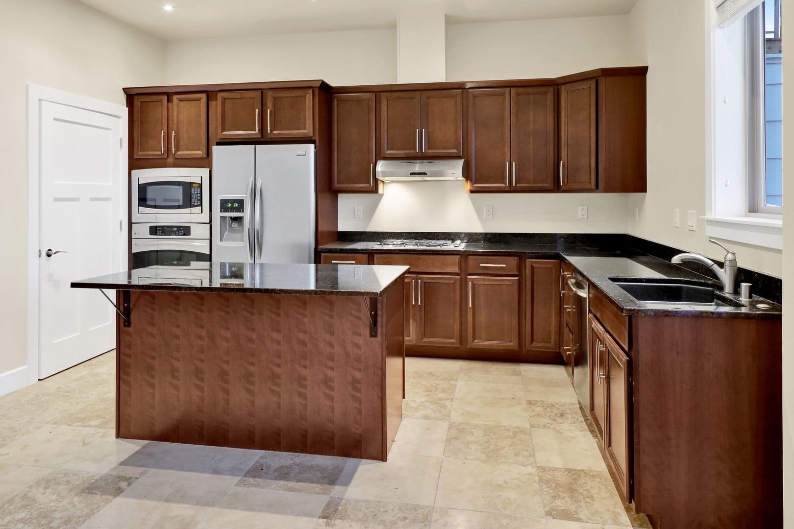 Bellingham Apartment: 1203 W Holly St