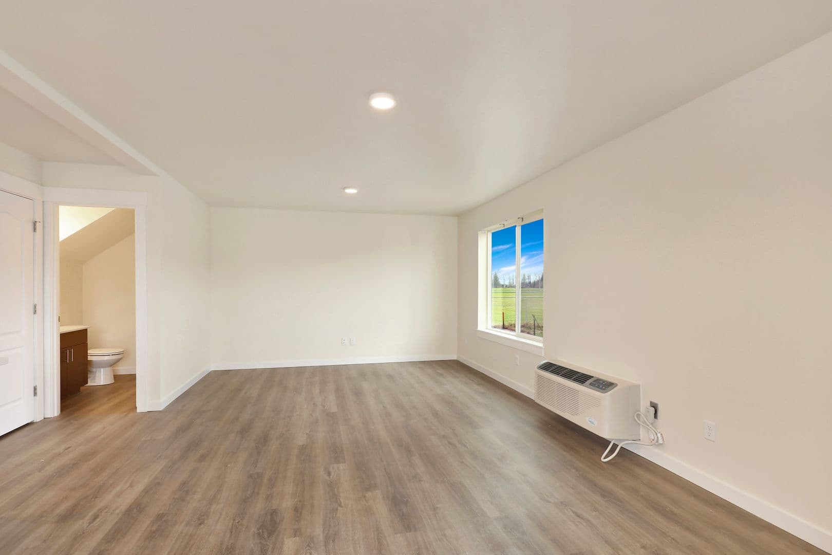 Sumas Apartment: 404-412 W. Front Street