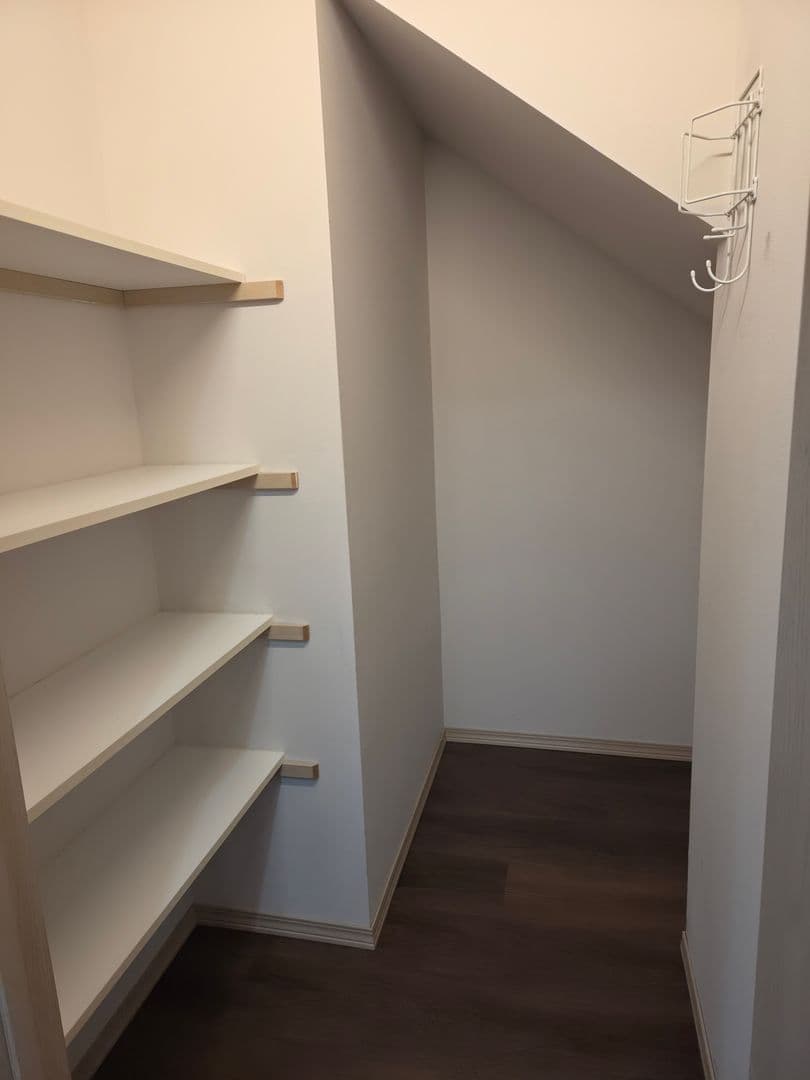 Bellingham Apartment: 2505 Kentucky