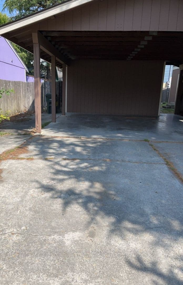 Bellingham Apartment: 2319 Wilson