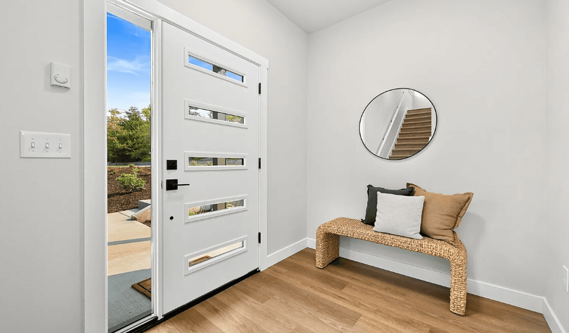 Bellingham Apartment: 217-219 Prince Ave