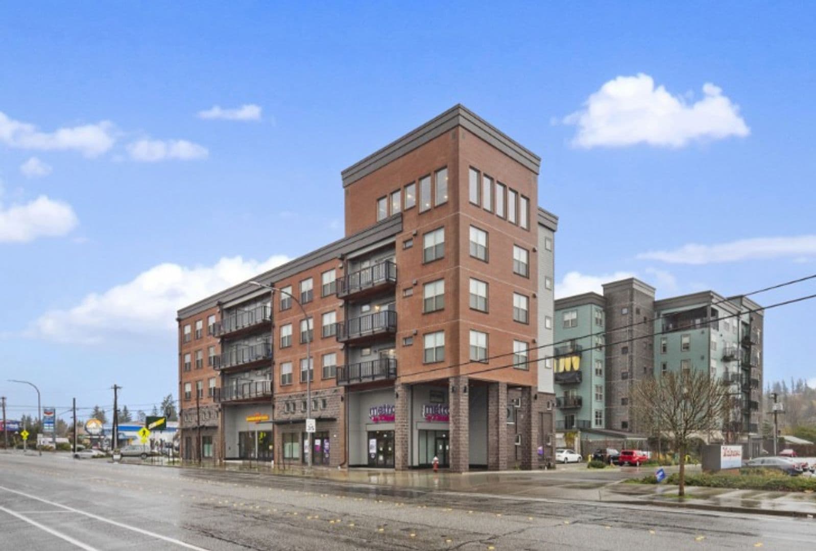Bellingham Apartment: 109 Samish Way & 112 37th Street