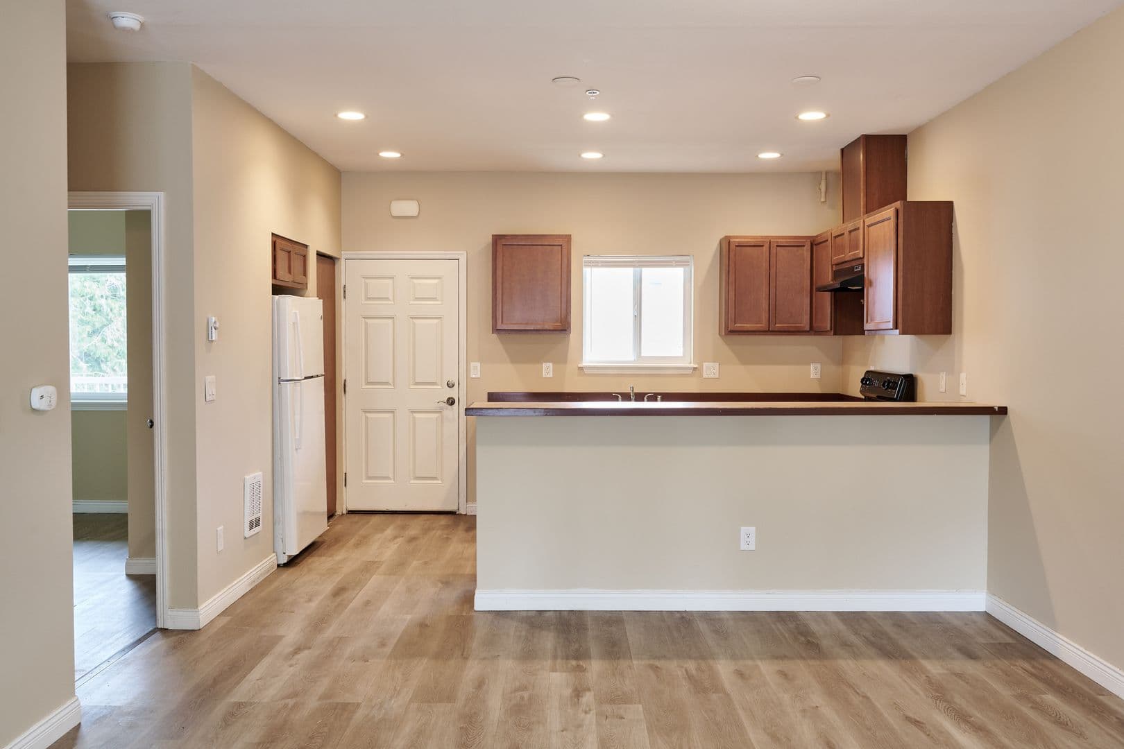 Ferndale Apartment: 2363 - 2375 Main Street