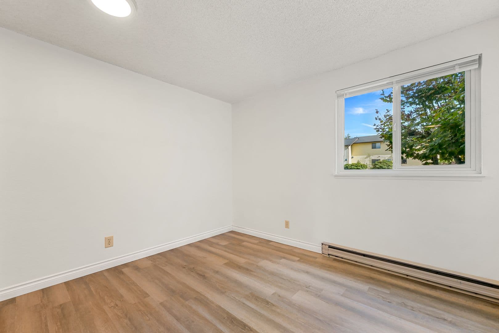 Bellingham Apartment: 1212 Nevada Street