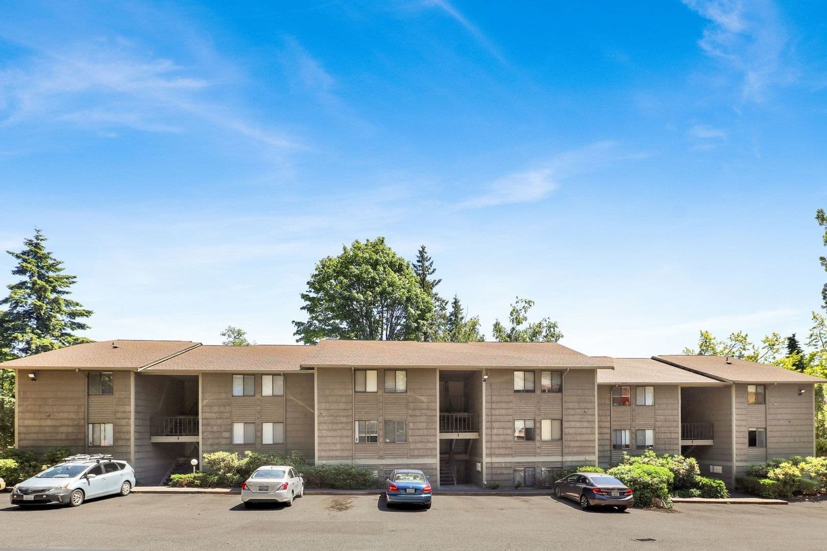 Bellingham Apartment: 316 and 320 Elwood Court