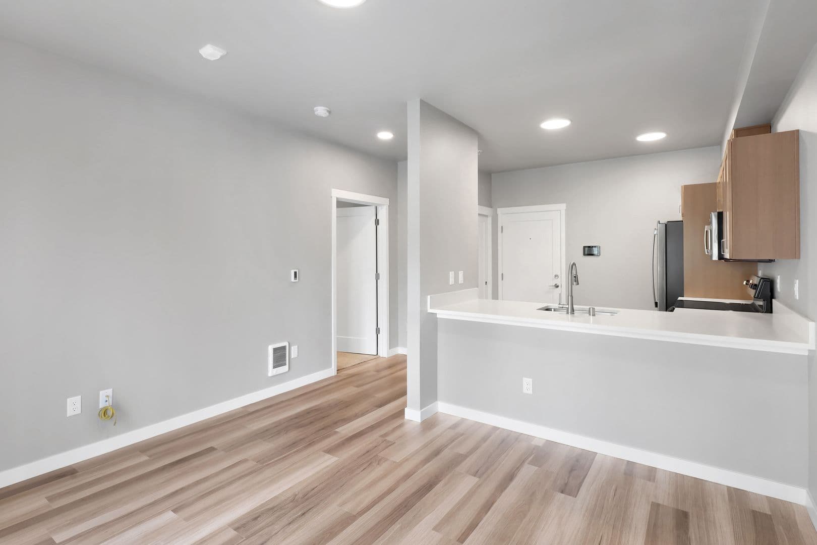 Bellingham Apartment: 4265 Creston Way