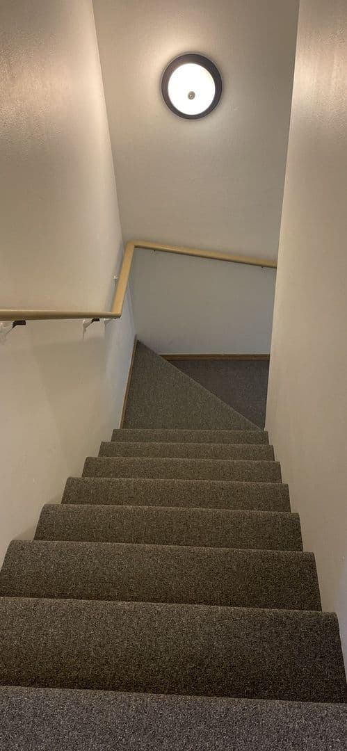 Bellingham Apartment: 2814-16 Queen Street