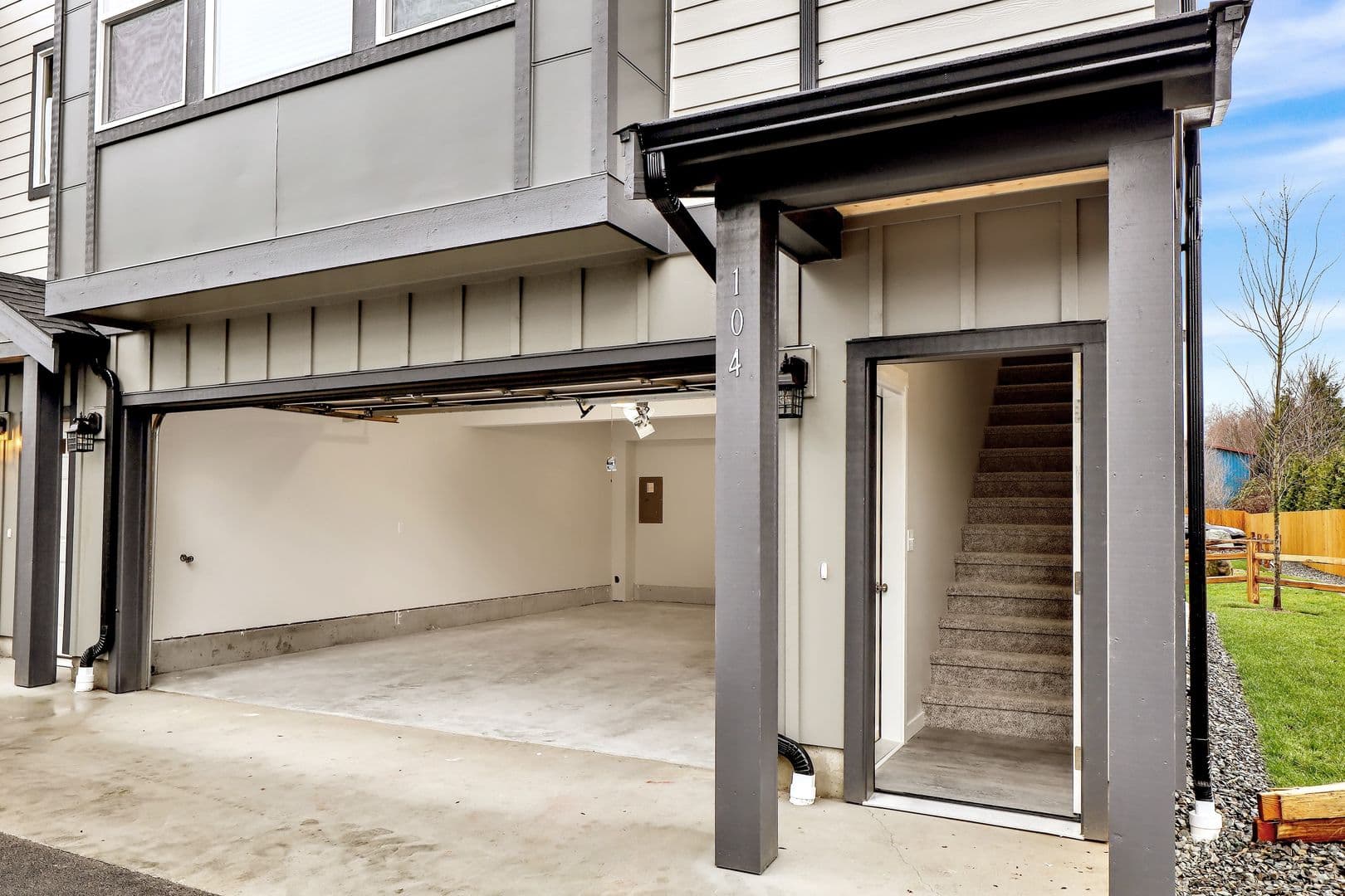 Ferndale Apartment: 1837 Eastgate Loop