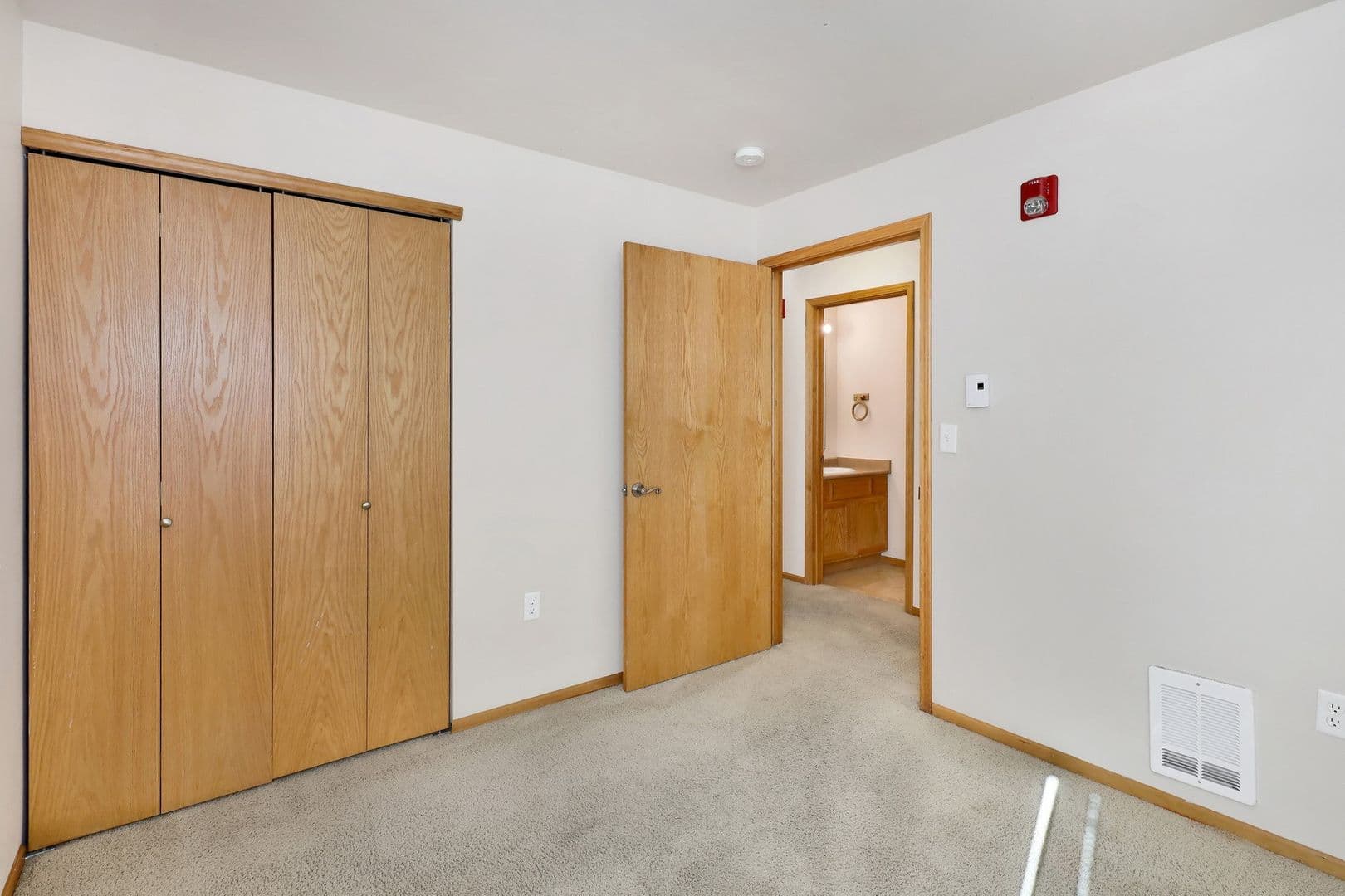 Bellingham Apartment: 230, 240 & 250 32nd Street