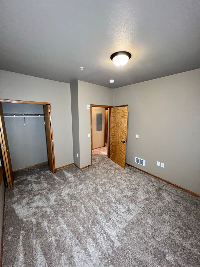 Bellingham Apartment: 1026 22nd Street