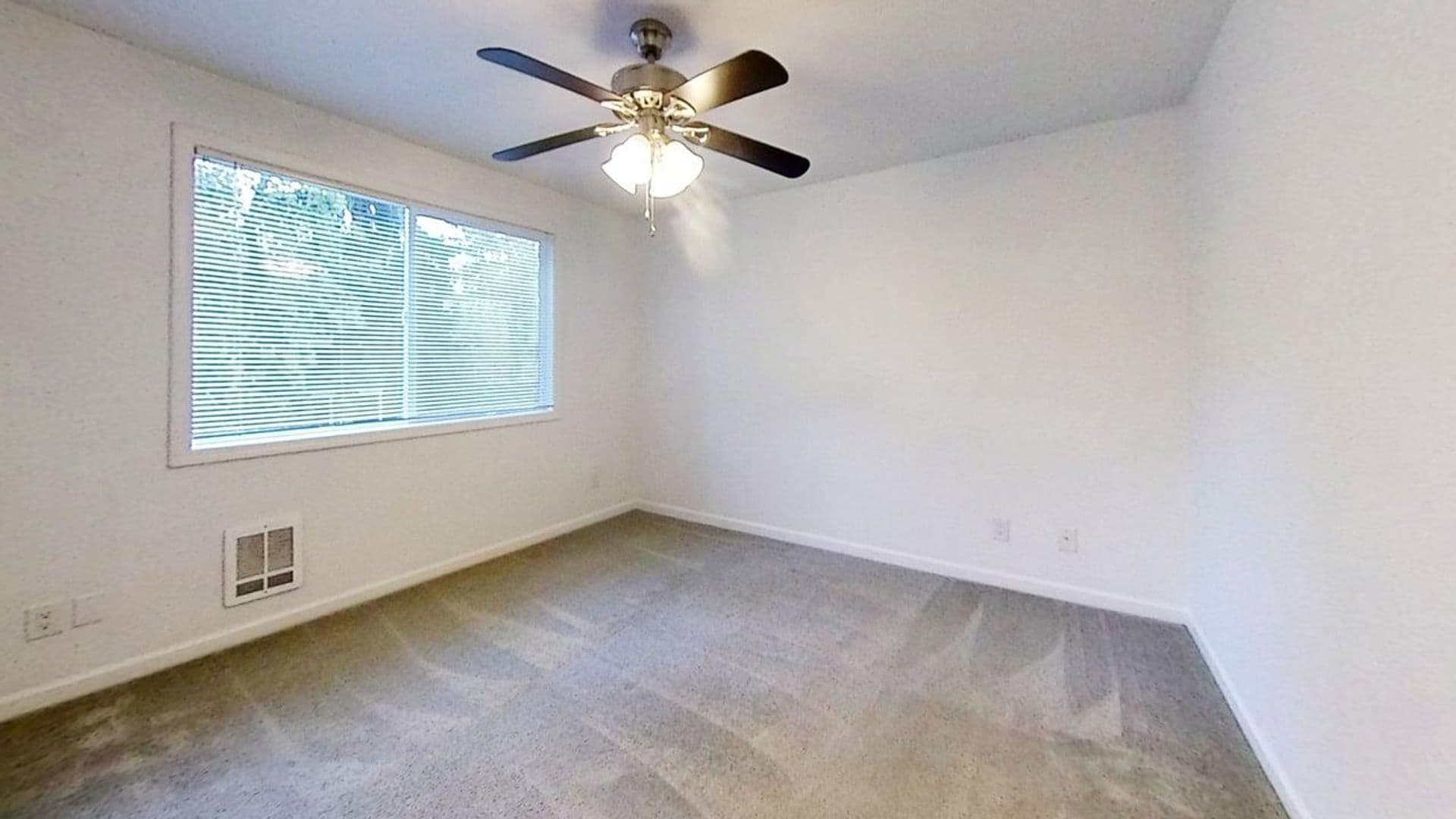 Bellingham Apartment: 3520/3528 Northwest Ave