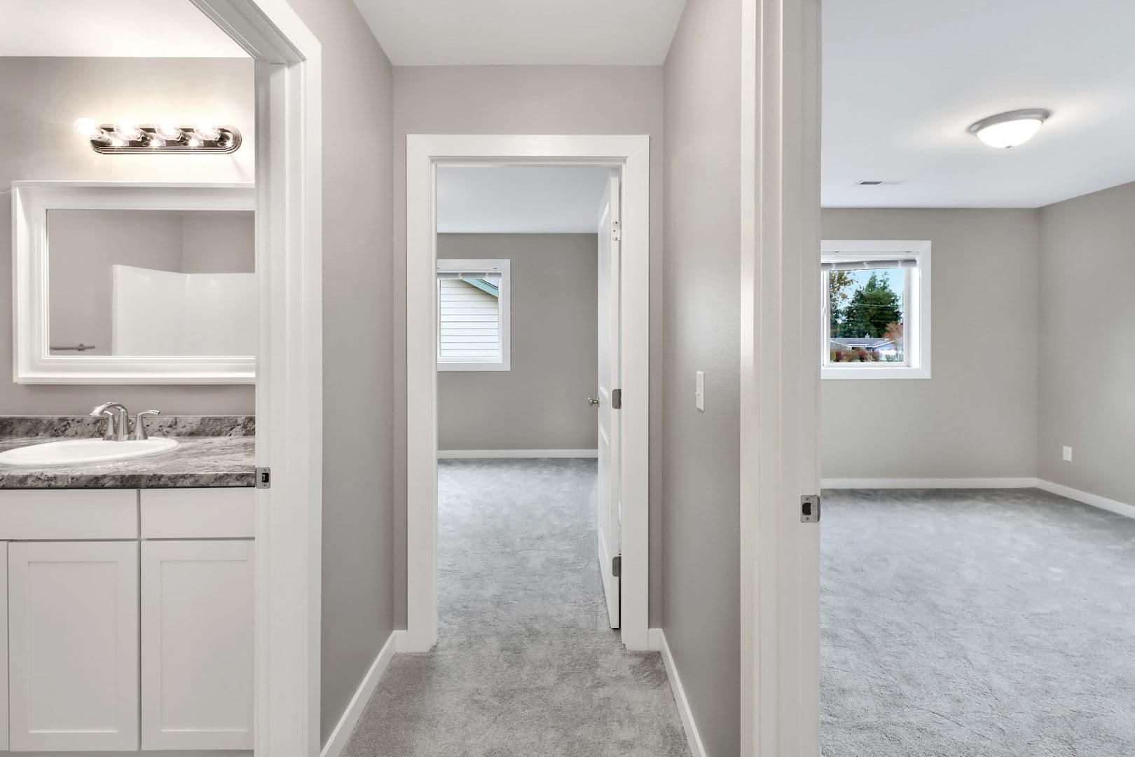Lynden Apartment: 521 Main Place
