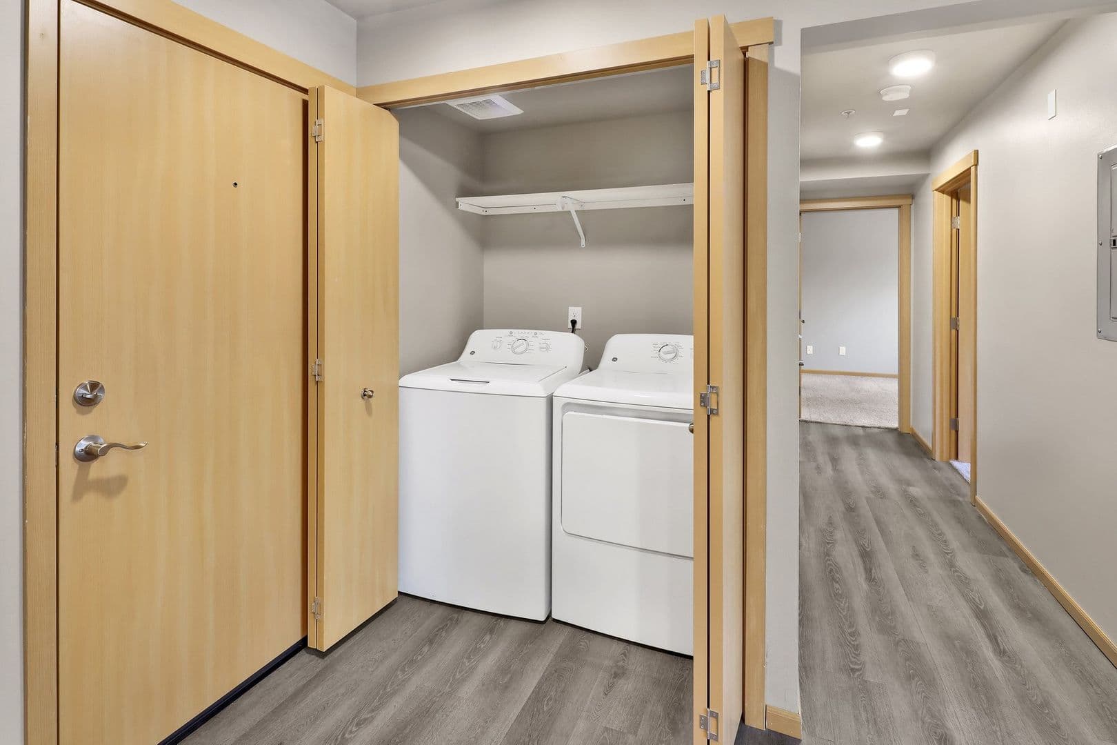Bellingham Apartment: 541 -545 -549 E Kellogg Road