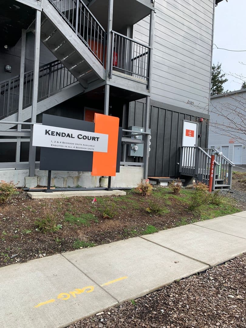 Bellingham Apartment: 2305 Douglas Avenue