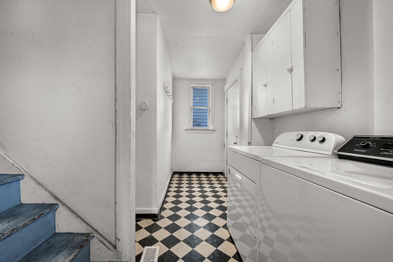Bellingham House: 1323 Ellis Street