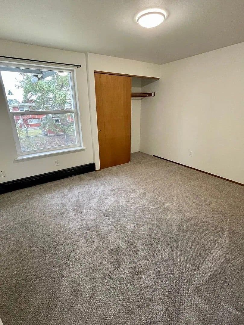 Blaine Apartment: 632 D St