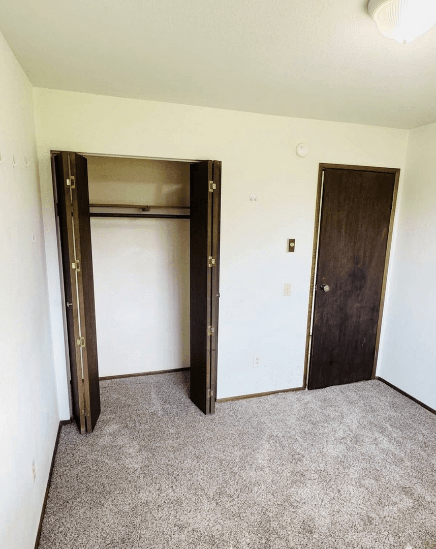 Bellingham Apartment: 2329 Orleans Street