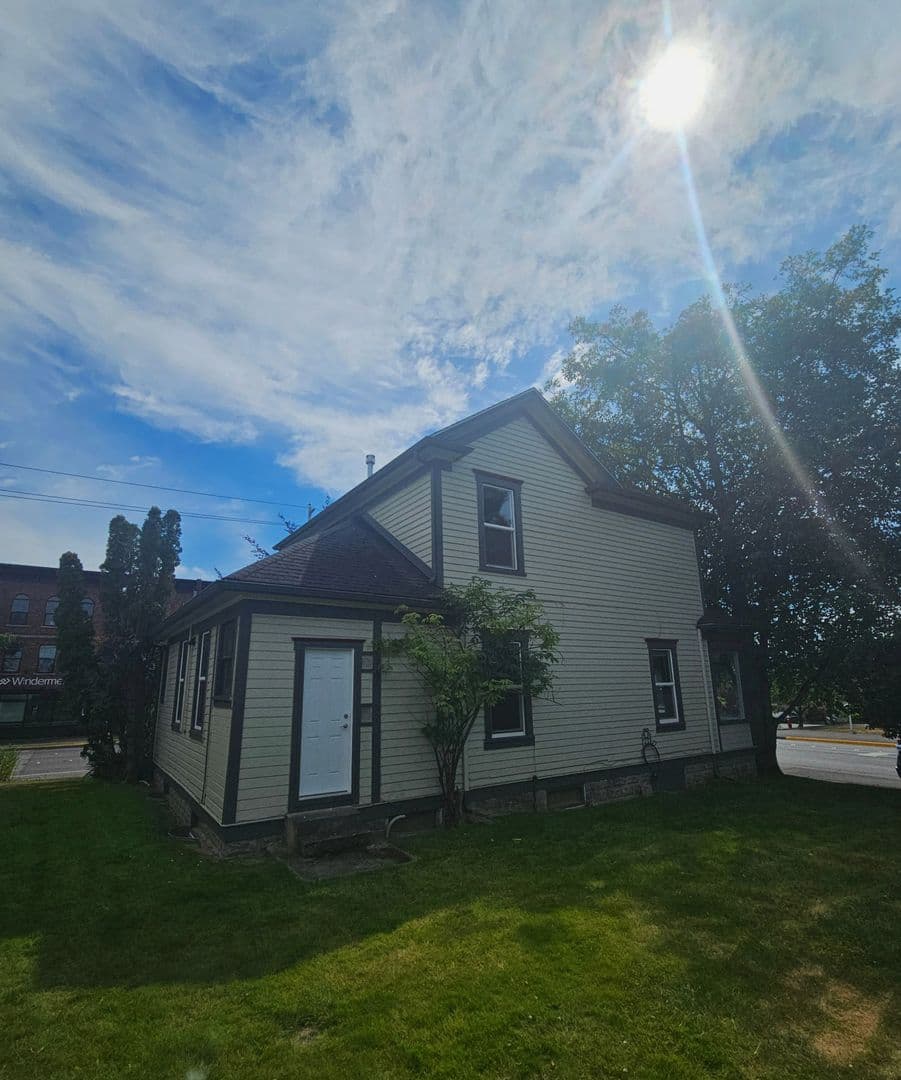 Bellingham House: 1515 12th Street - 1515